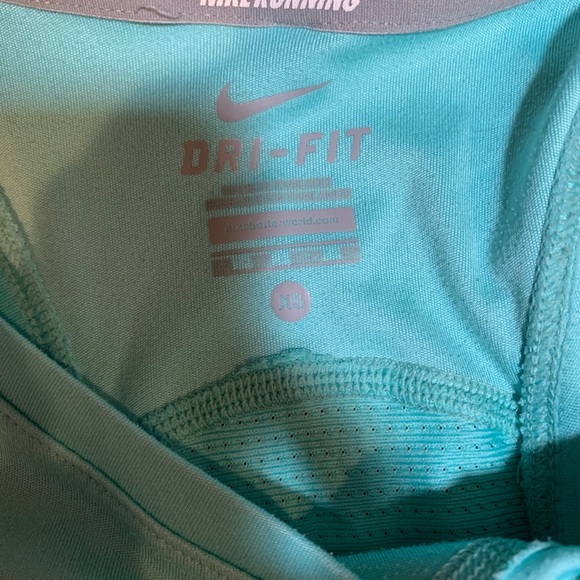 Dri-Fit Nike Miler Tank - Picture 5 of 5